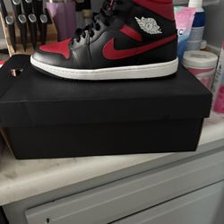 Air Jordan 1 Mid