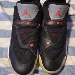 SizE 13 Nike  Jordan Special.edition
