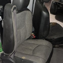 2005 Chevy Silverado Seats