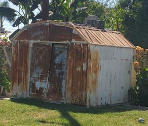 Free metal shed