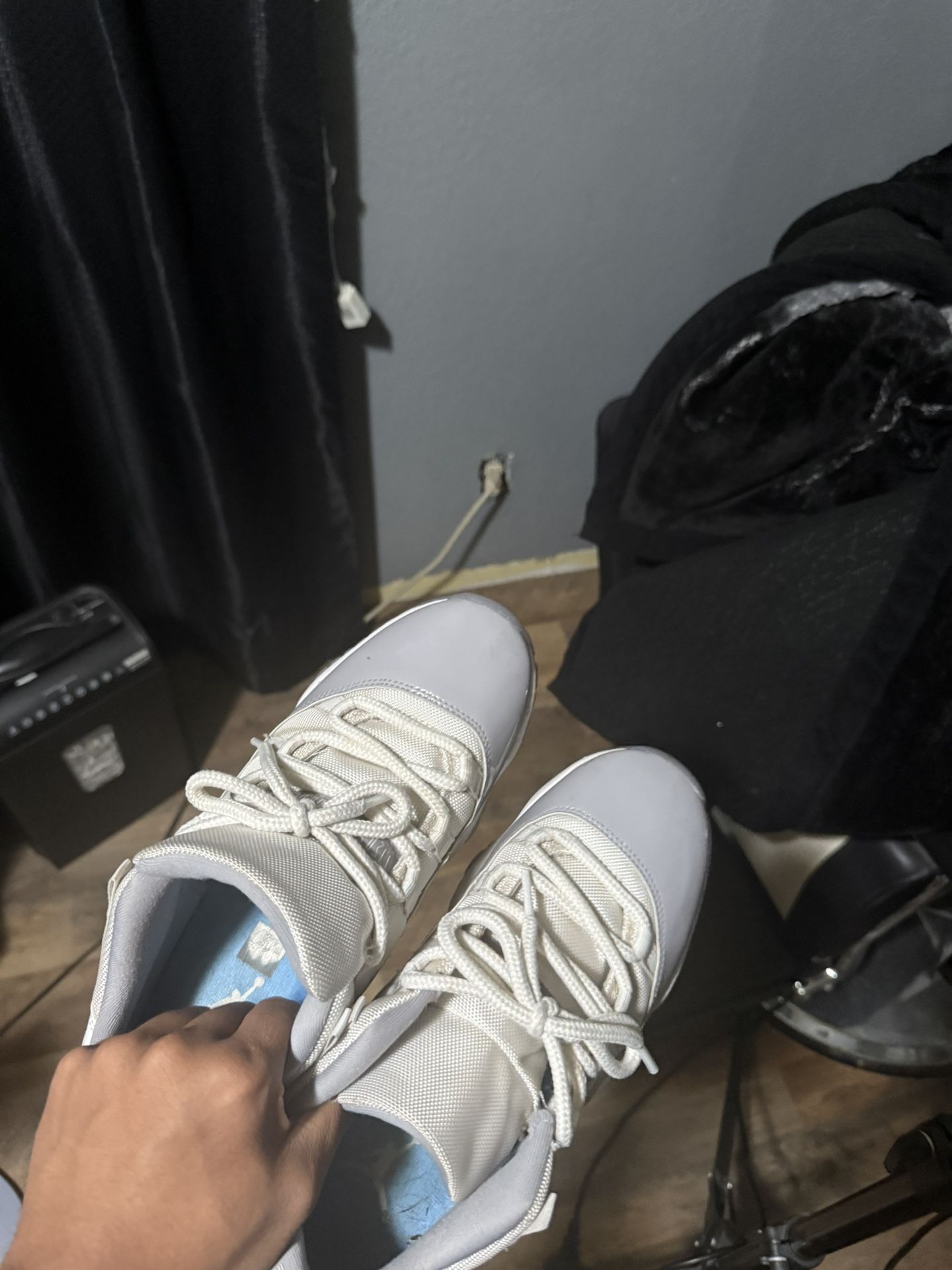 Jordan 11 Cement Grays
