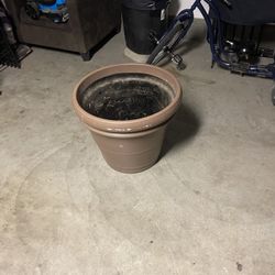 Ceramic Pot 