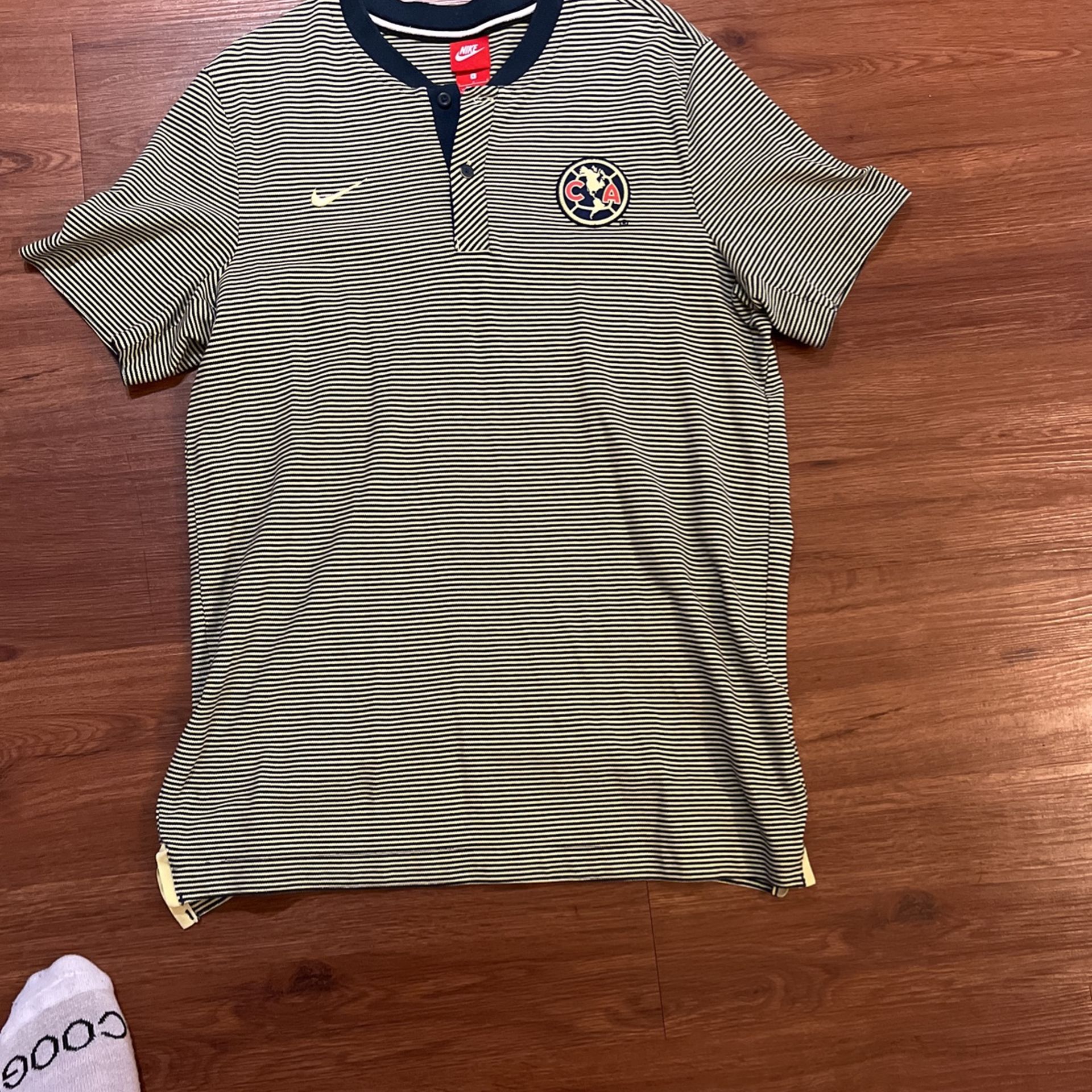 Nike Soccer Shirt LARGE