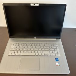 HP Laptop - Intel I5 Chip / SATA hard Drive  - LIKE NEW