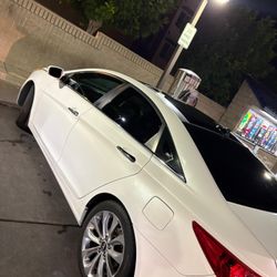 Hyundai Sonata 2012 2.0T Turbo – Clean Title – Rápido y Económico – Excelente Condición