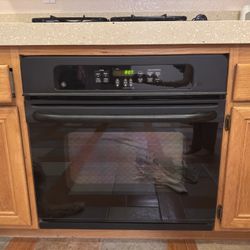 GE Built In Oven + Separate Cooktop - Gas
