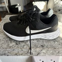 Women’s Nike Revolution Running Shoes 