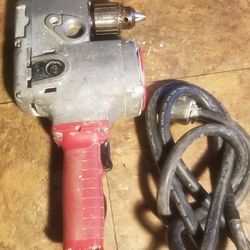 MILWAUKEE HEAVY DUTY HOLE HOG
