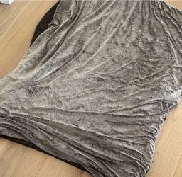 Weighted Throw Blanket
