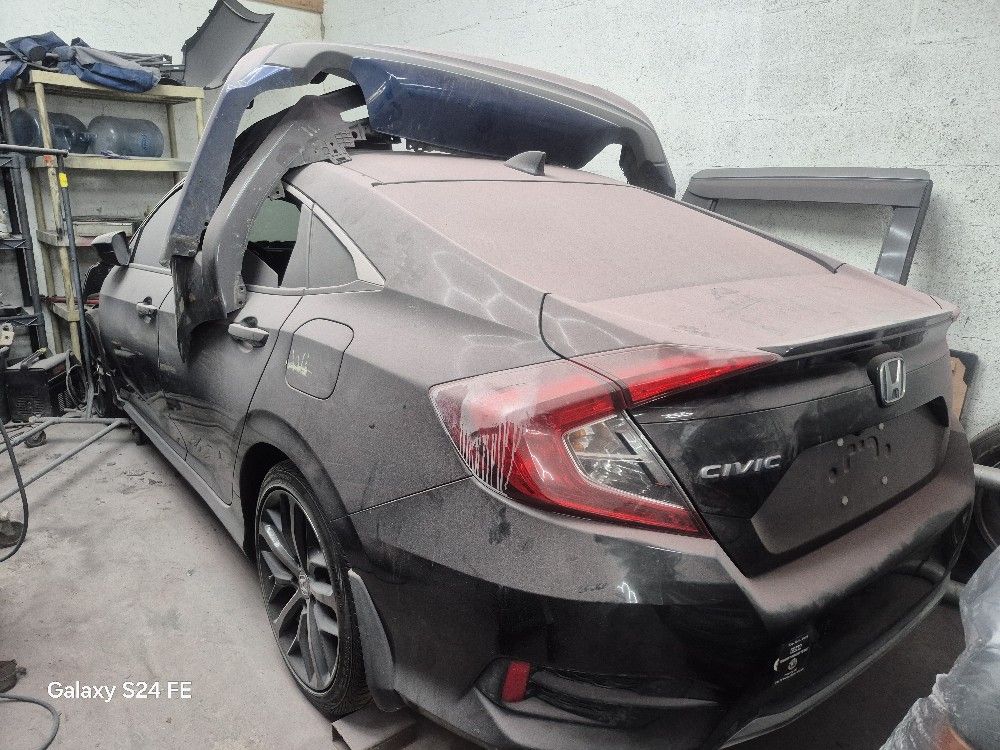2019. Honda. Civic. Para. Partes