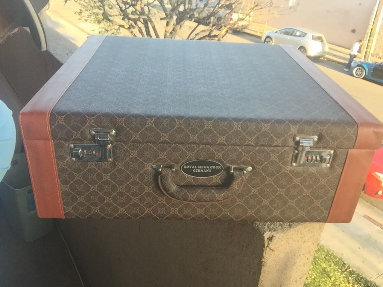 Cookware Suitcase