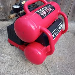 Excellent Condition Craftsman 125 PSI 4-Gallon Portable Air Compressor 
