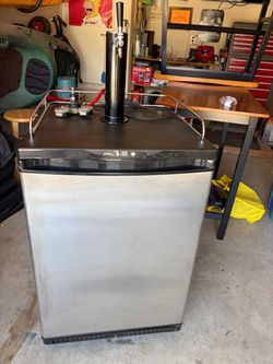 Danby Kegerator with Draft Tower