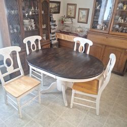 Kitchen table and 4 chairs