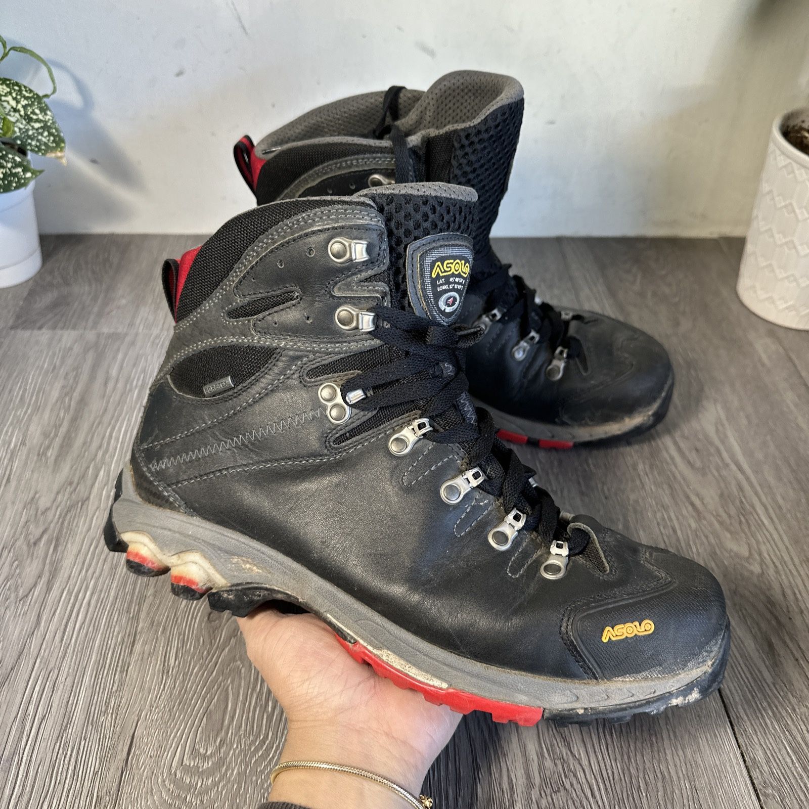 Asolo Men's 11 Fugitive GTX Gore Tex Waterproof Hiking Boots Leather Black