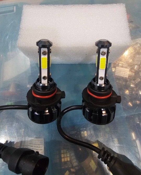 Bright 4 Side Mini LED Lights 9005 Or 9006 Clear White LED Lights.