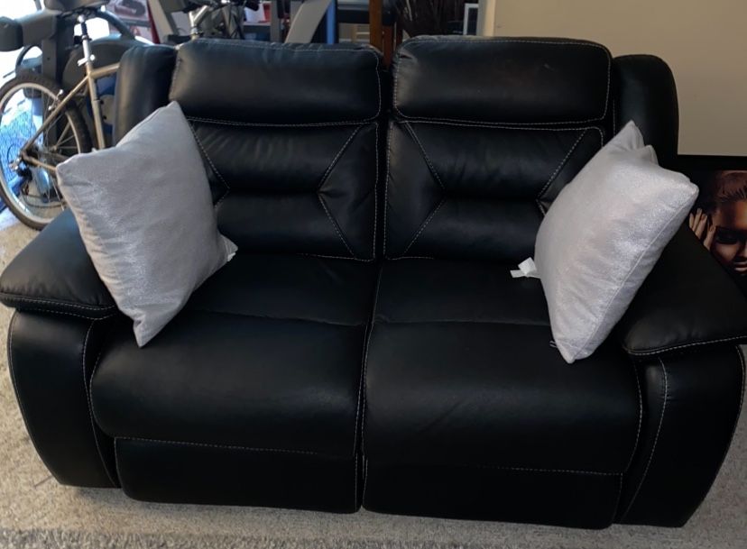 Black Love Seat Recliner 