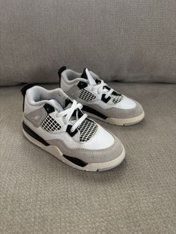 Retro Jordan 4