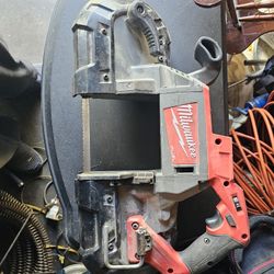 Milwaukee Bandsaw