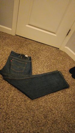 Levi's (with no tag)