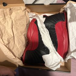 Jordan 12 Flu Sz9.5 