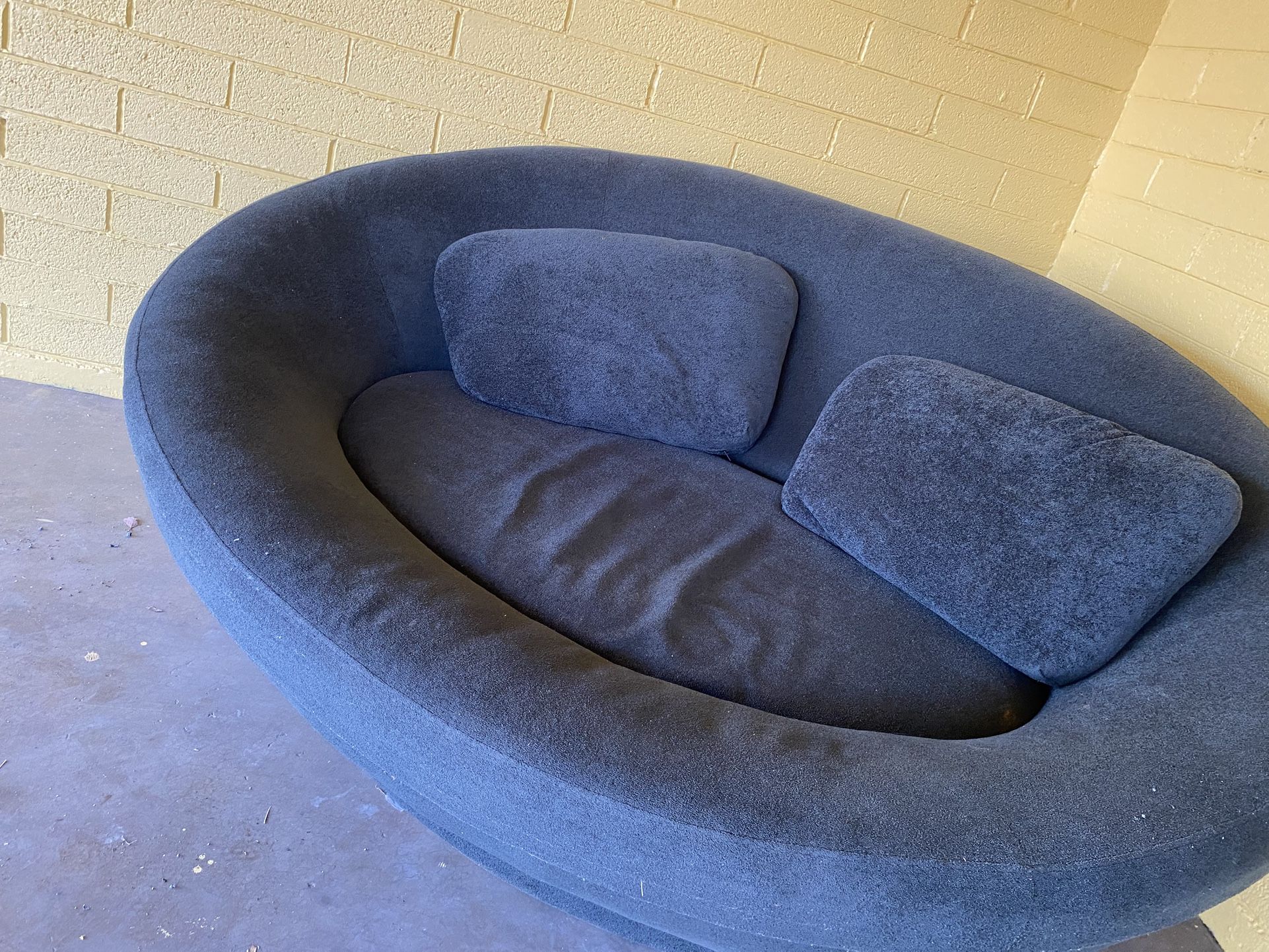 Ufo Couch Cellini