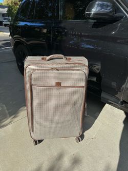 London Fog Houndstooth Large Spinner Suitcase