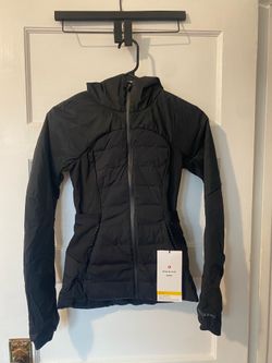 Lululemon Women Down for It All Jacket Size: 0 Color: Black