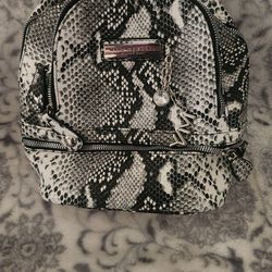 Marc Jacobs Bag/ Pures/ Backpack Like New Condition 