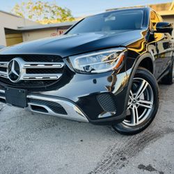 2020 MERCEDES BENZ GLC 300