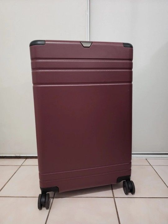 Pathfinder 28" Hardside Spinner Luggage
