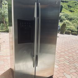 GE Profile Arctic Stainless Side-By-Side Refrigerator