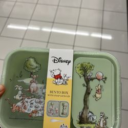 NWT Disney Winnie the Pooh Bento Box with snap lock lid & fork