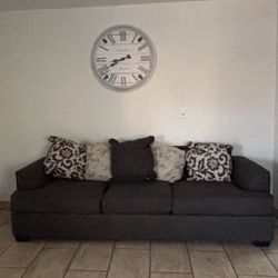 $120 Sofa Con Todo Y Reloj En Perfecto Estado