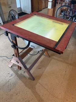 Lighted Drawing Table