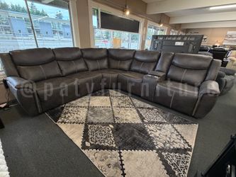 Sectional power recliner