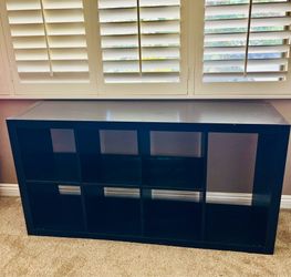 Cube storage dresser