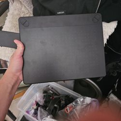 Wacom Intuos Art Pen and Touch/ NO PEN