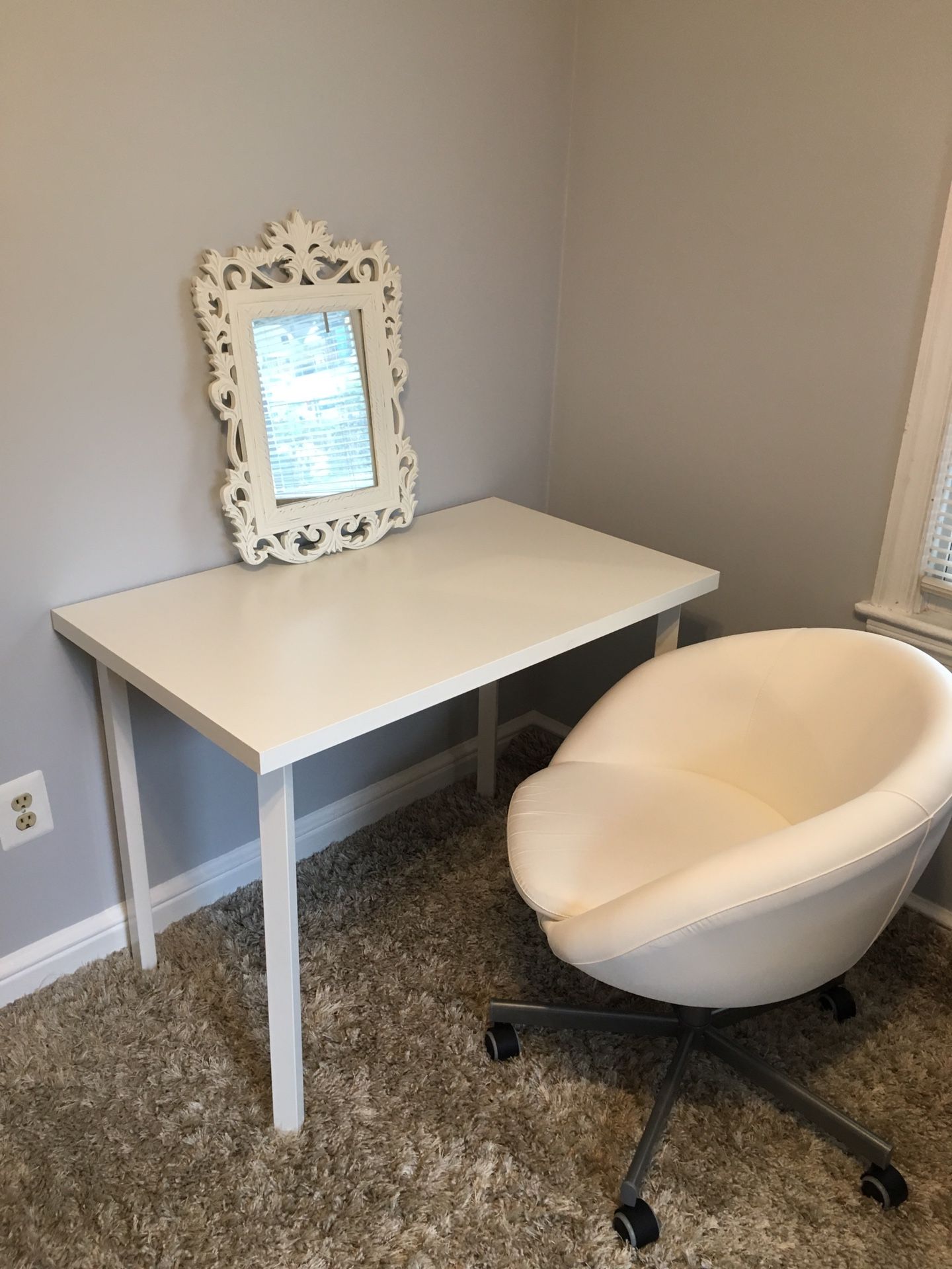 Vanity/Desk set