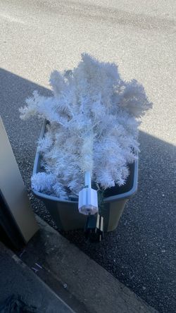 Christmas Tree White 