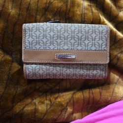 Small Fossil Hand Wallet