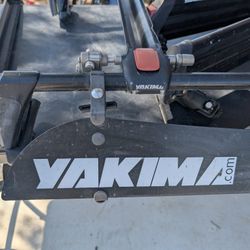 Yakima Roof Rack With Attachments 