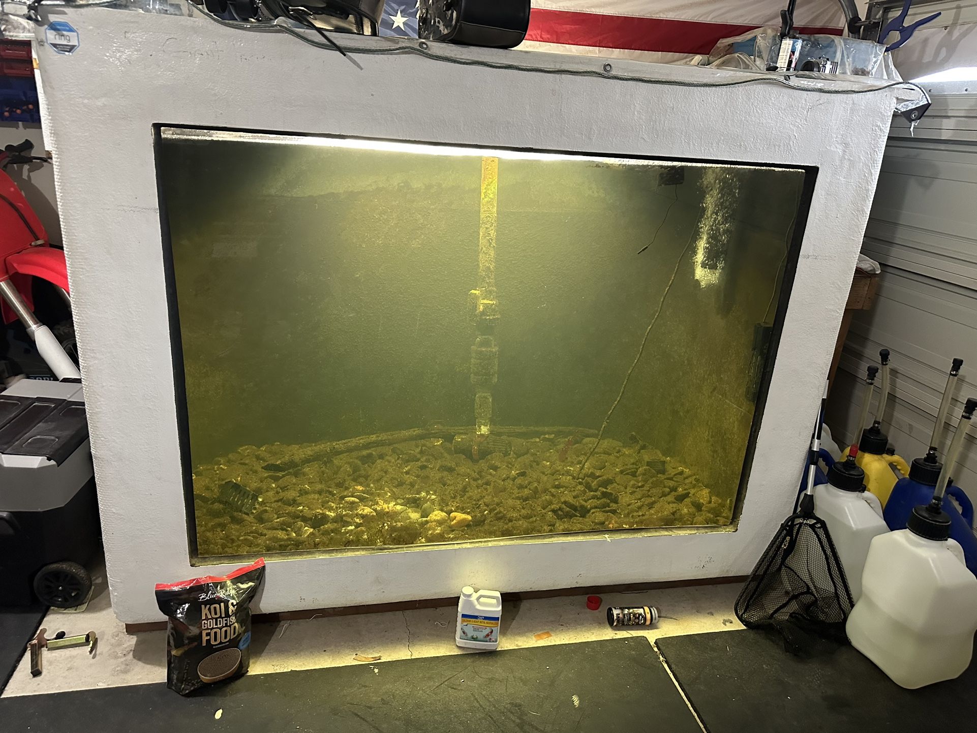 1300 Gallon Fish Tank
