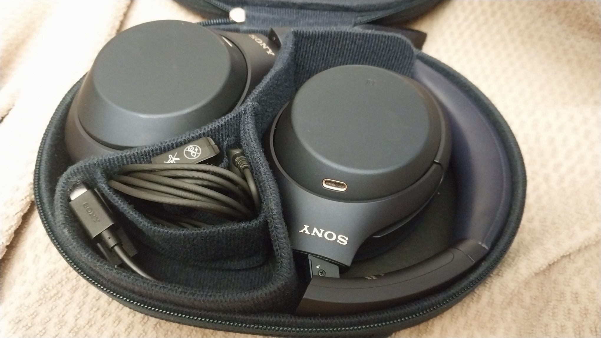 Sony WH-1000XM4 Wireless Noise Canceling Over-Ear Headphones Black 