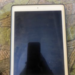 iPad Air 2 - 64GB - Gold - Good Condition
