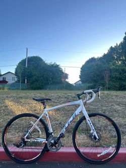 Fuji Sportif 1.3 54cm Endurance Road Bike – Tiagra Disc