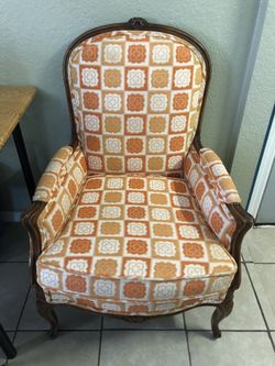 Antique single seater chair