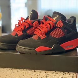 Jordan 4 Retro Red Thunder 