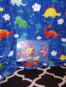 New blanket with a board game for children.Nueva frazada con un juego de mesa para niño.