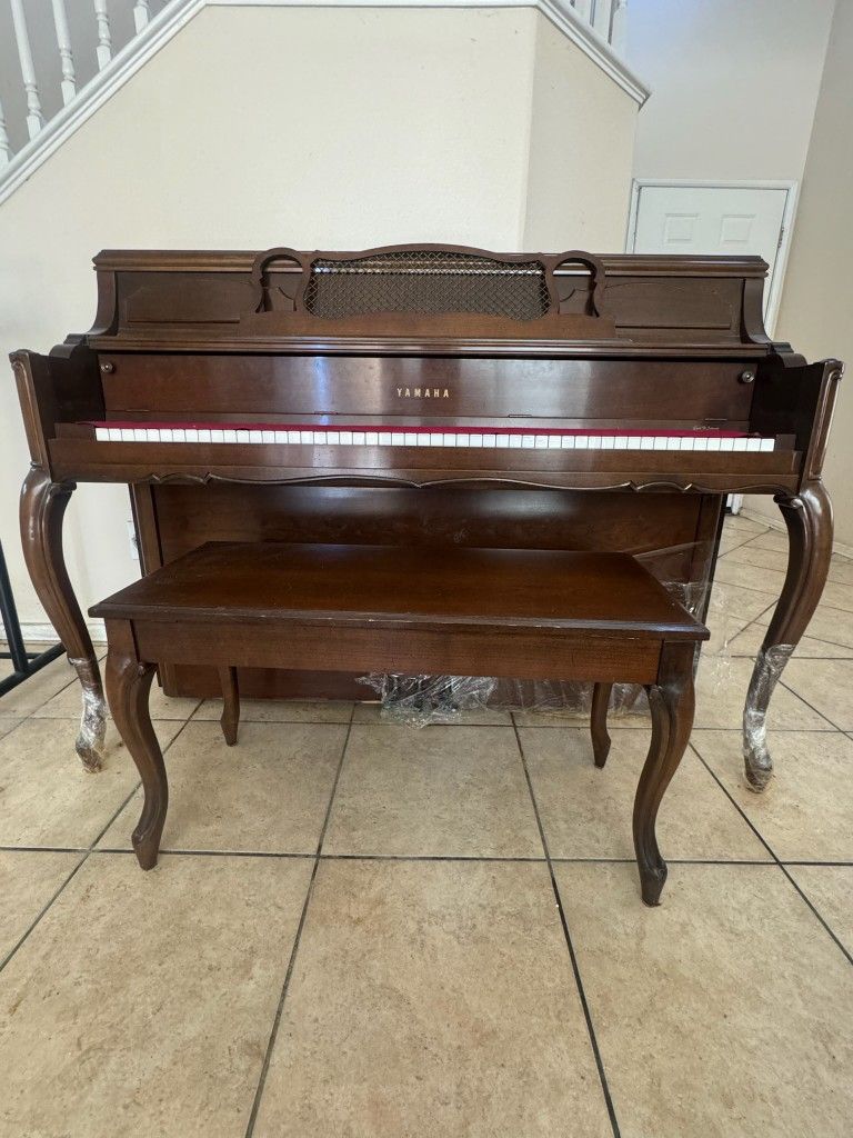 Yamaha Upright Piano Need To Sell ASAP $1350